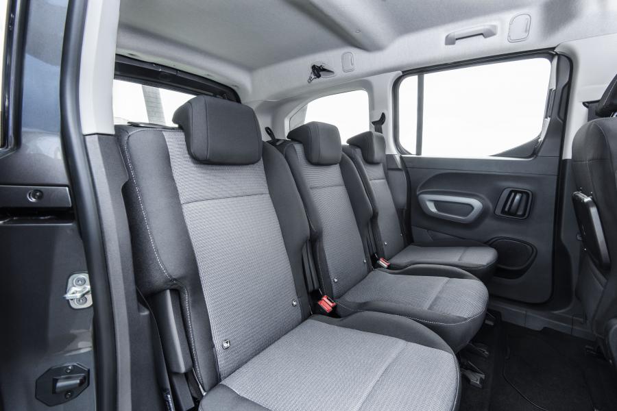Интерьер Toyota ProAce City Verso Long 2019 года  (EU) (фото 5 из 34)